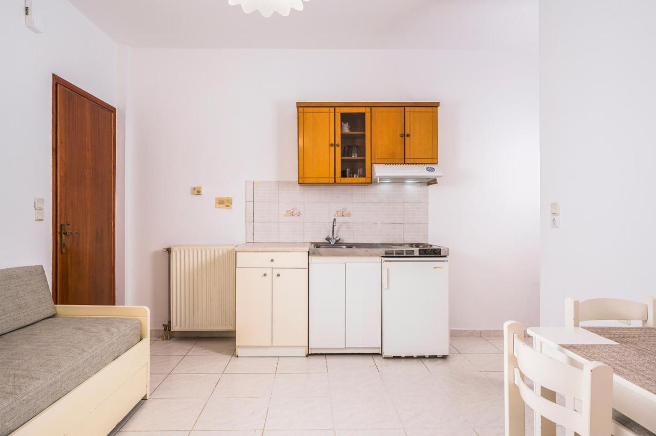 Captain Michalis Apartments Galatás Extérieur photo