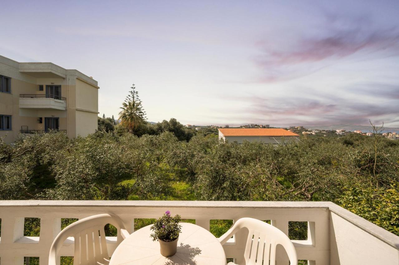 Captain Michalis Apartments Galatás Extérieur photo