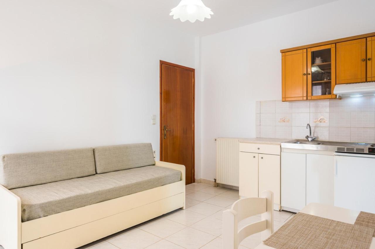 Captain Michalis Apartments Galatás Extérieur photo