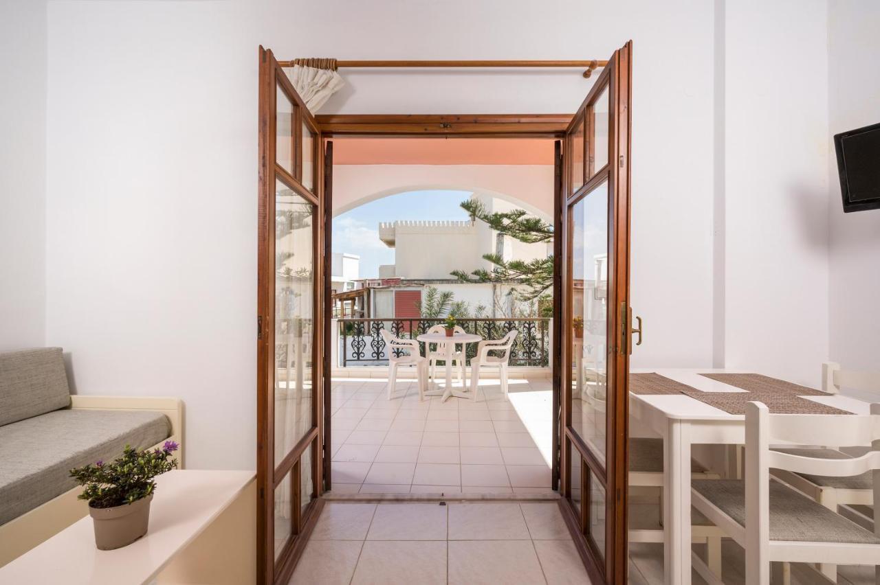Captain Michalis Apartments Galatás Extérieur photo