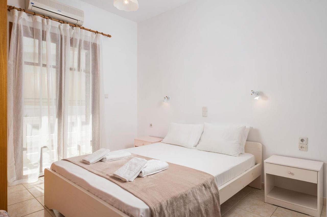 Captain Michalis Apartments Galatás Extérieur photo