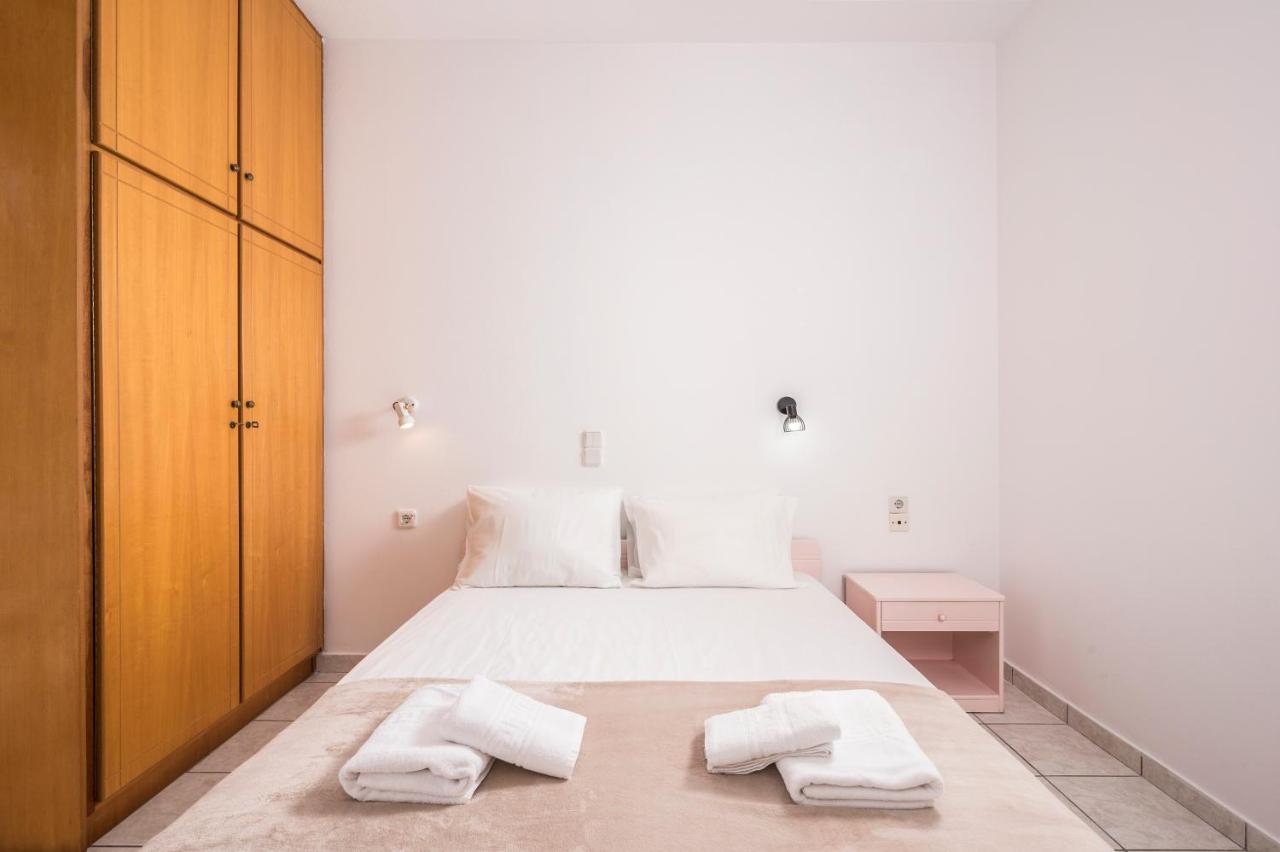 Captain Michalis Apartments Galatás Extérieur photo