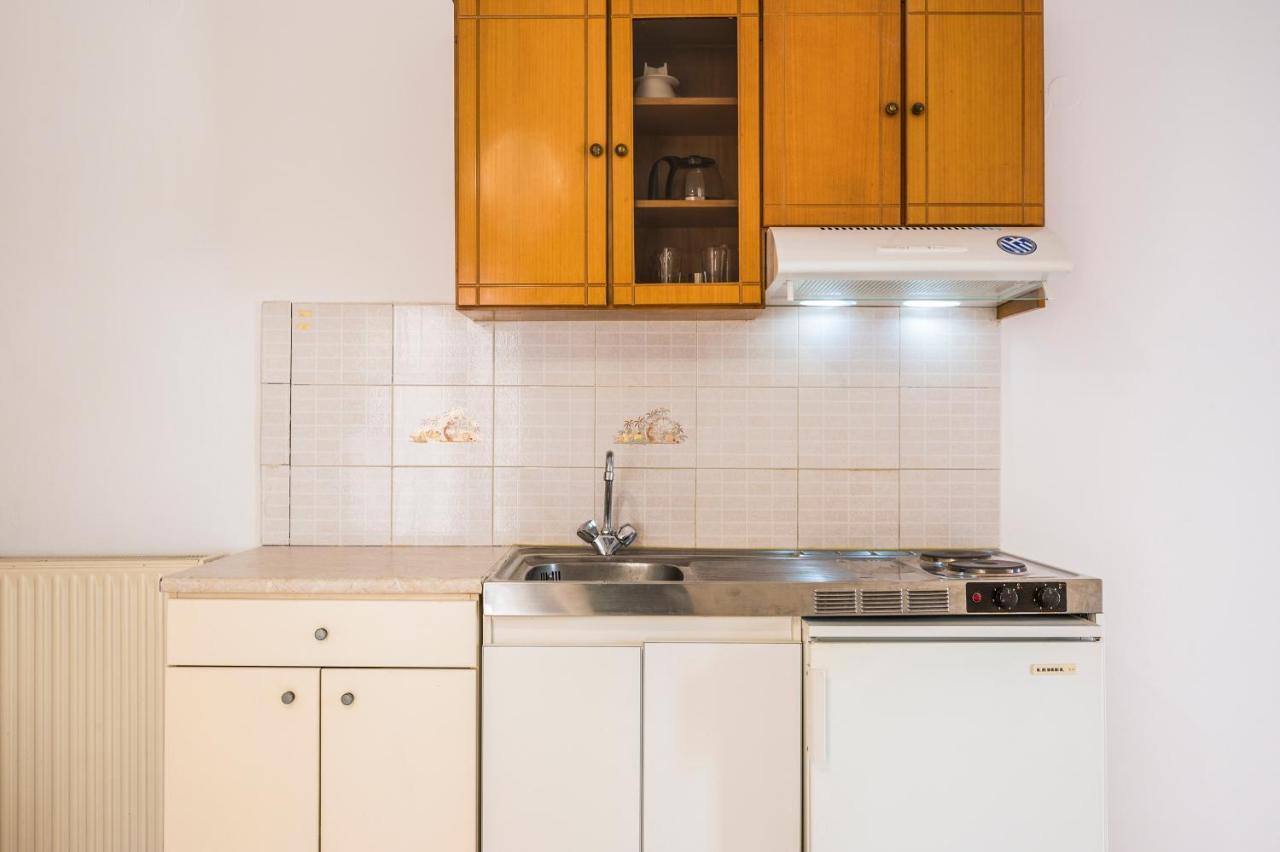 Captain Michalis Apartments Galatás Extérieur photo