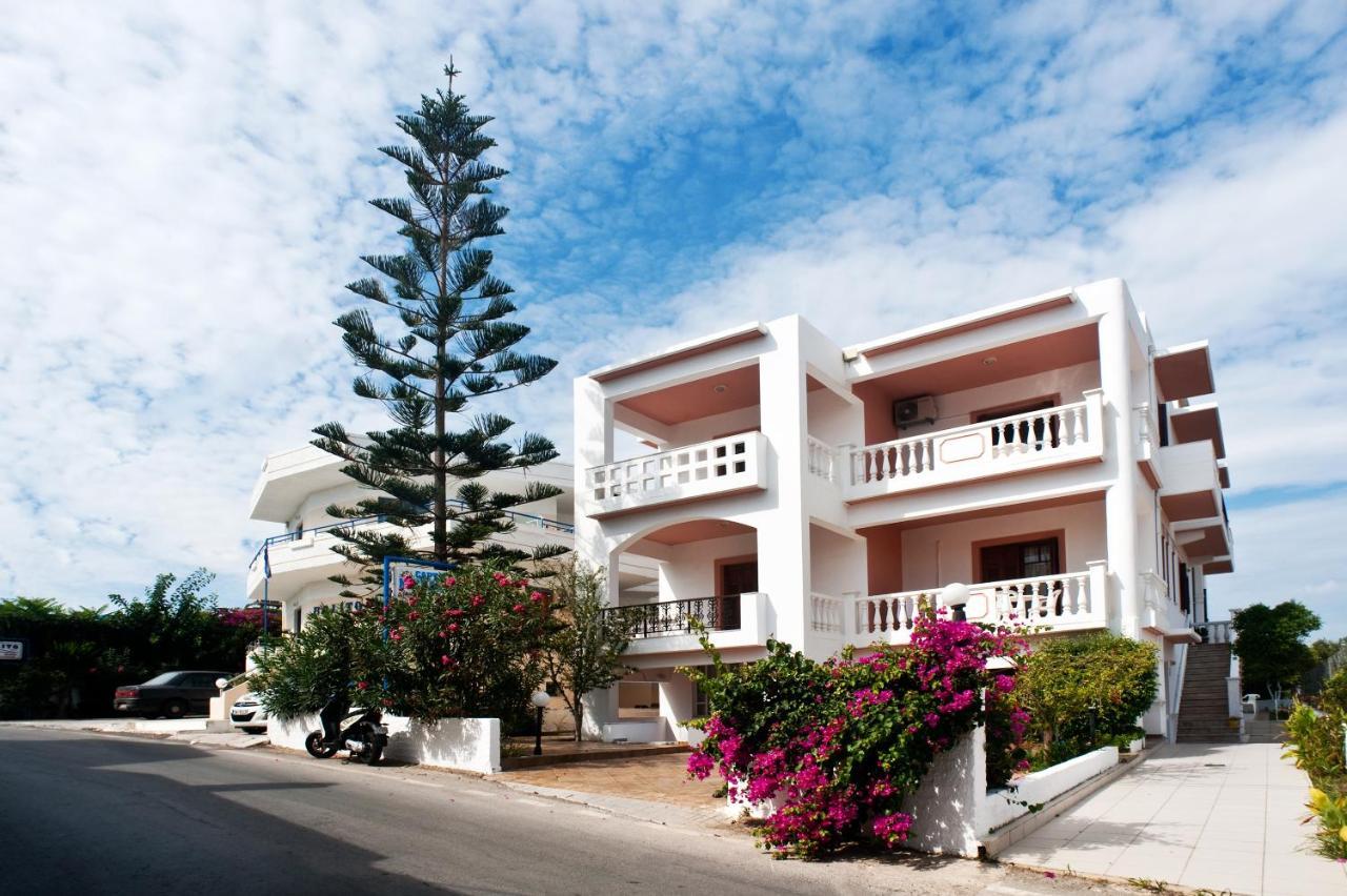 Captain Michalis Apartments Galatás Extérieur photo