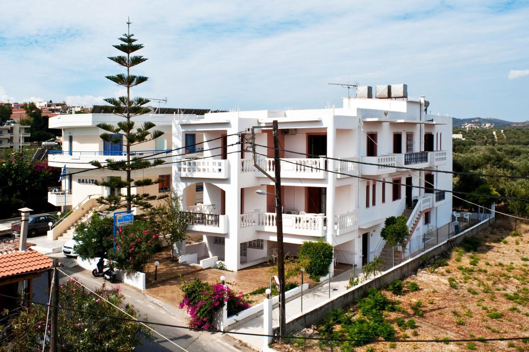 Captain Michalis Apartments Galatás Extérieur photo