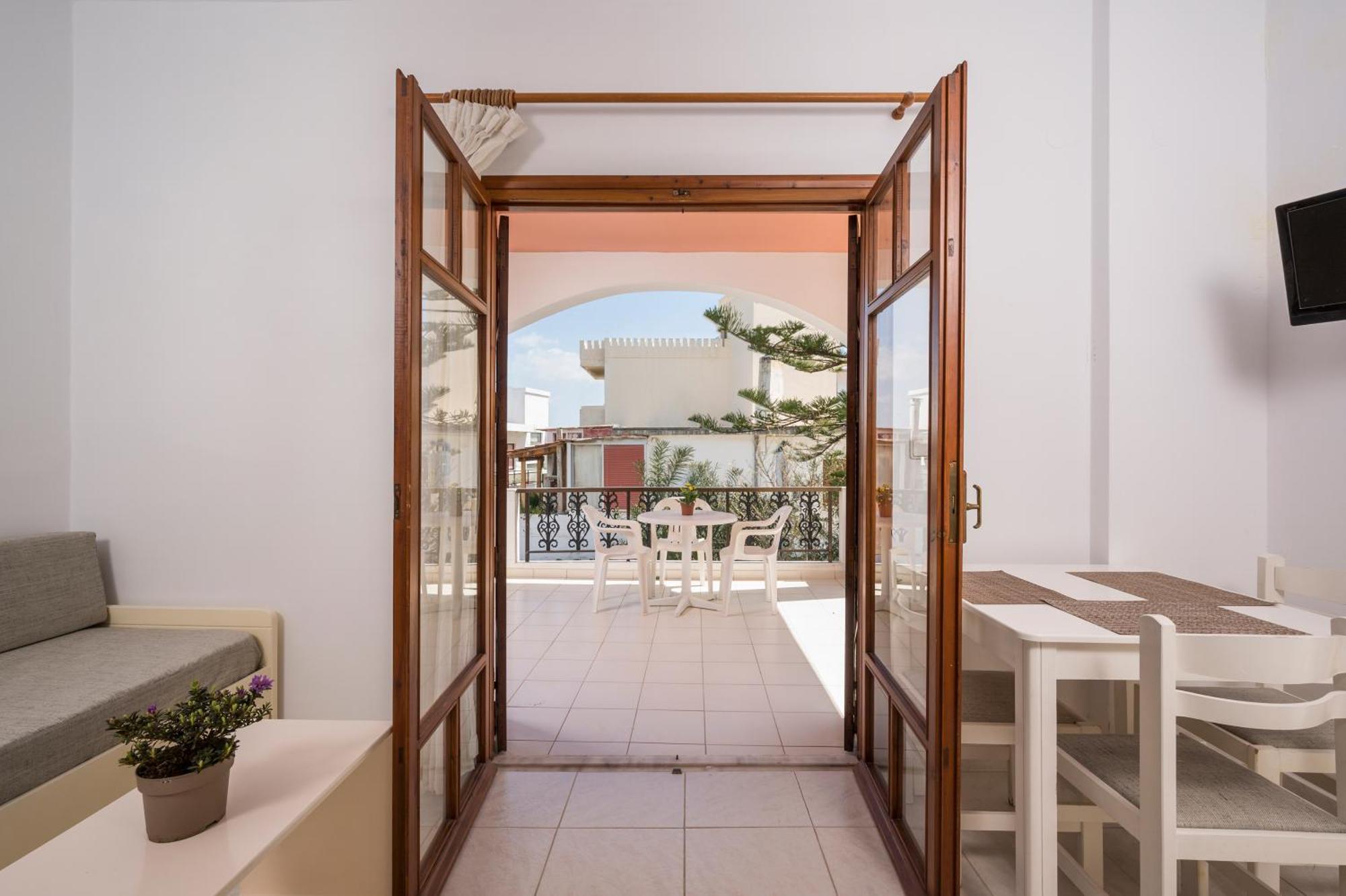 Captain Michalis Apartments Galatás Extérieur photo